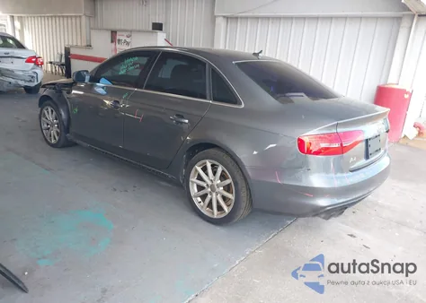 2015 Audi A4 2.0T Premium z USA, uszkodzony, nr VIN WAUAFAFL1FN012287
